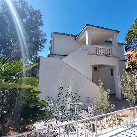 Casa Blanca, Biograd Na Moruアパートメント エクステリア 写真