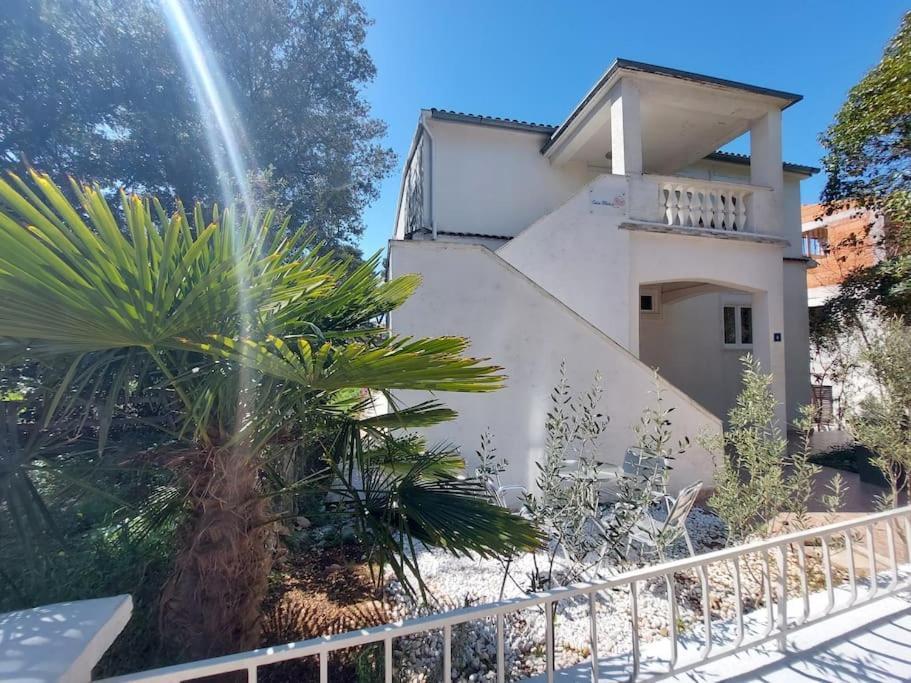 Casa Blanca, Biograd Na Moruアパートメント エクステリア 写真