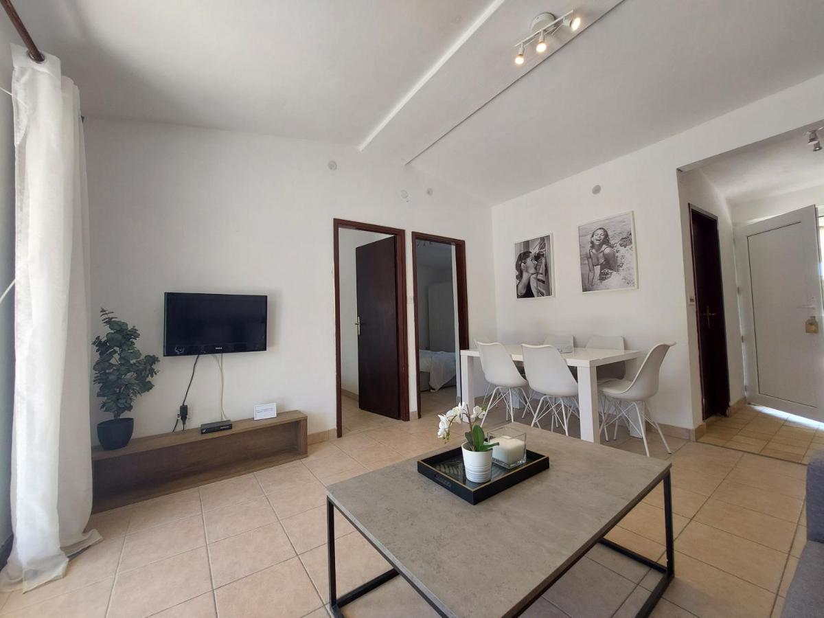Casa Blanca, Biograd Na Moruアパートメント エクステリア 写真