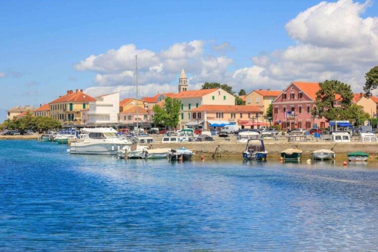Casa Blanca, Biograd Na Moruアパートメント エクステリア 写真