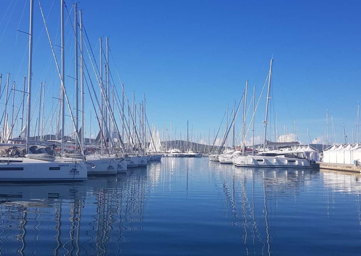Casa Blanca, Biograd Na Moruアパートメント エクステリア 写真