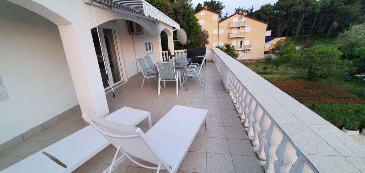 Casa Blanca, Biograd Na Moruアパートメント エクステリア 写真